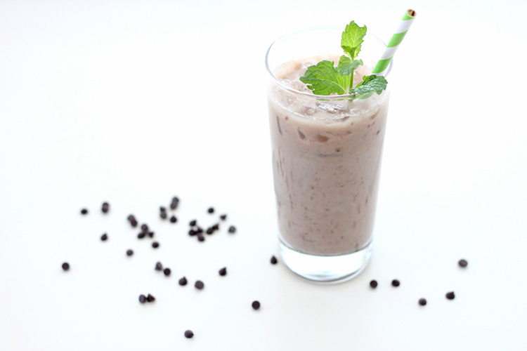 Mint Iced Cocoa -  vegan and dairy free!  Delia Creates