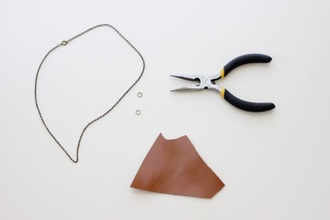 DIY Simple Leather Necklace TUTORIAL