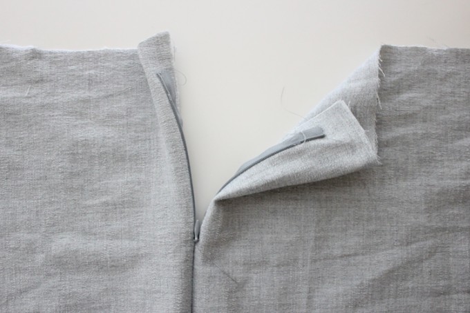 Zippered Pillow Tutorial – Two Ways
