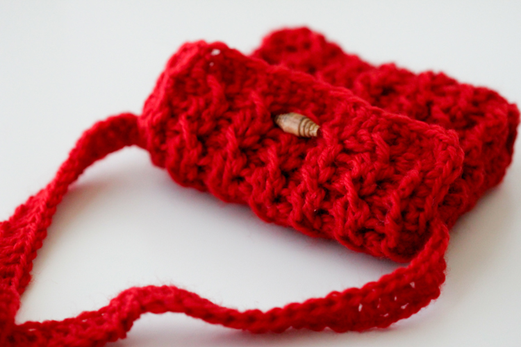Cute crocheted toddler purse - free pattern! (Delia Creates)