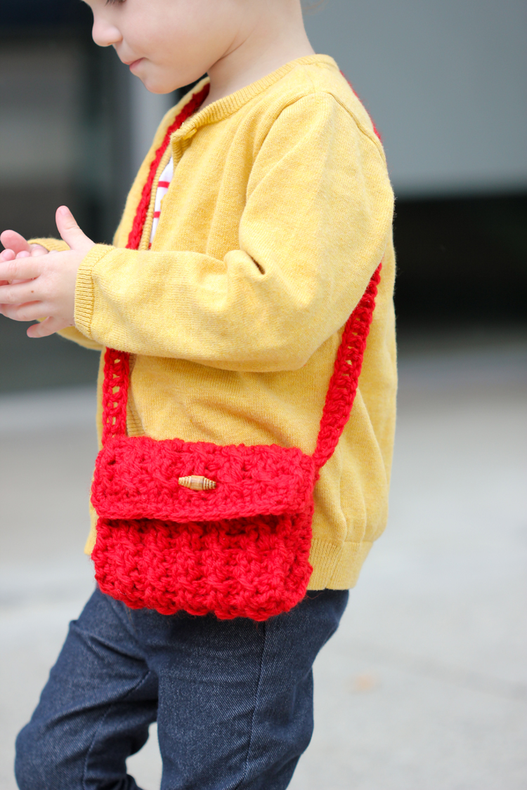 Crocheted Textured Toddler Purse FREE Pattern