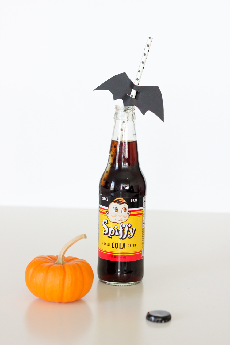 https://www.deliacreates.com/wp-content/uploads/2014/10/Halloween-Straw-Toppers-46-of-561023.jpg