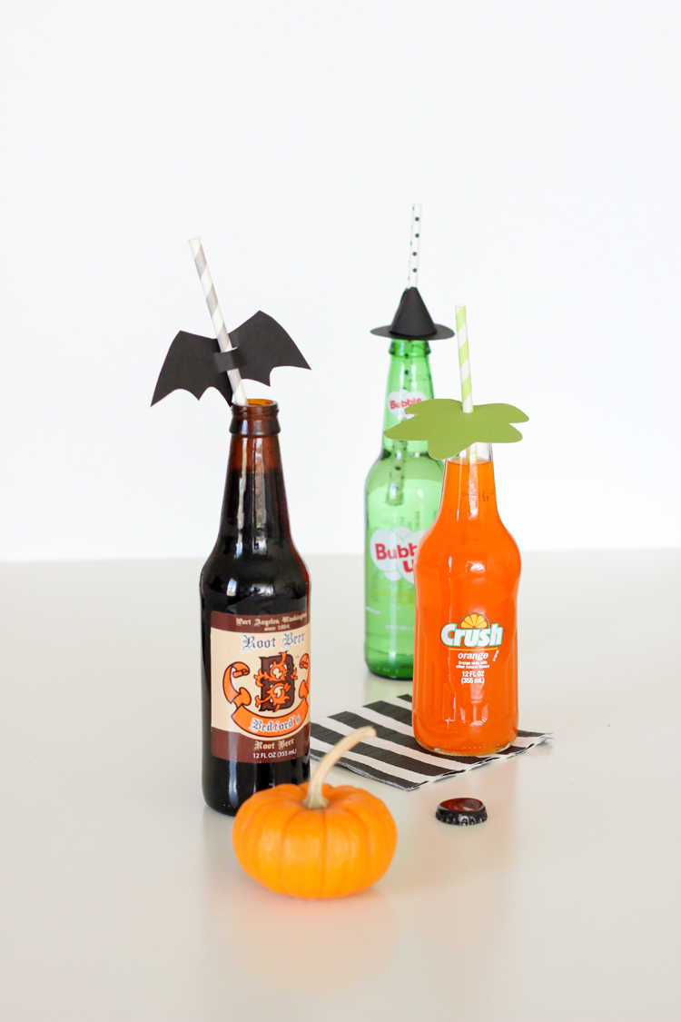 DIY Halloween Straw Toppers - Free Printables // Delia Creates