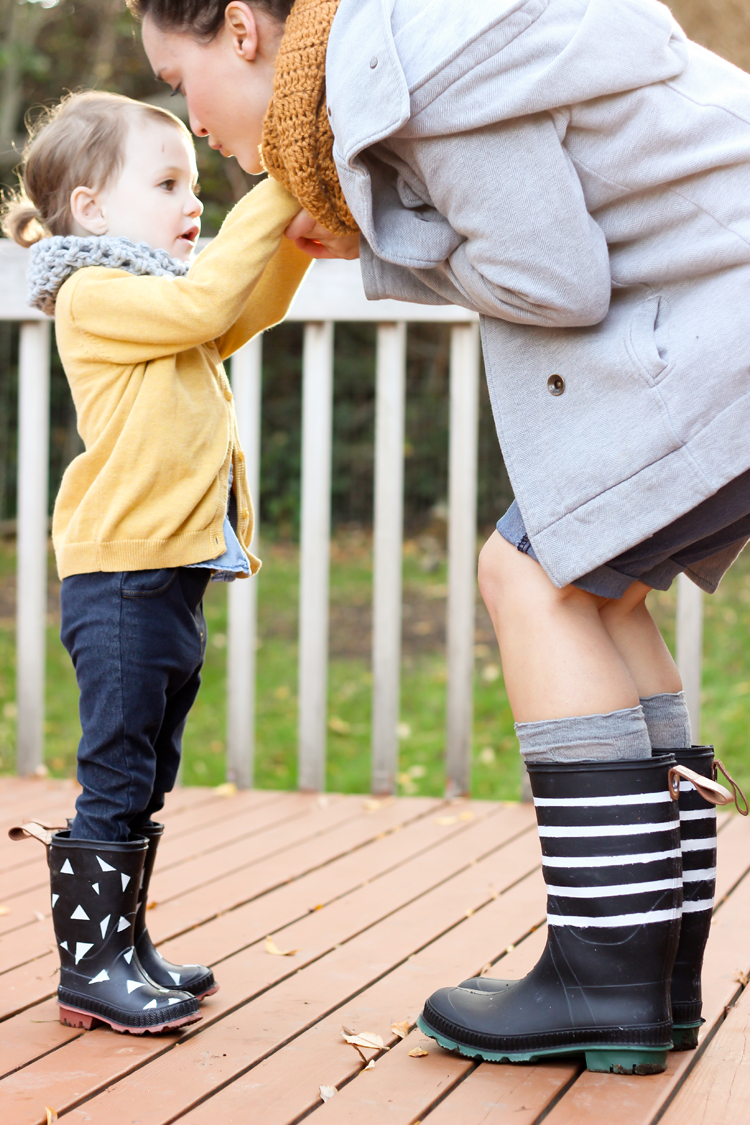 Spray painted rain boots // Delia Creates