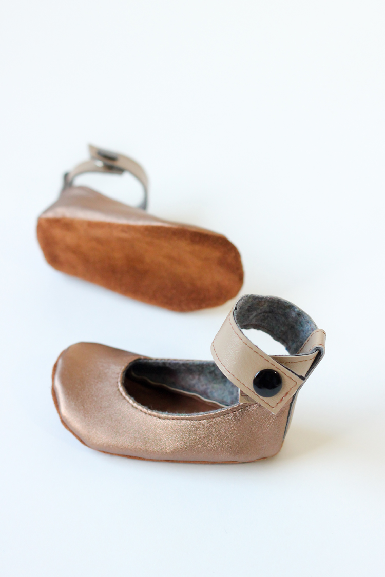 Baby shoes made from Girl Charlee Vegan Leather...big giveaway on www.deliacreates.com!