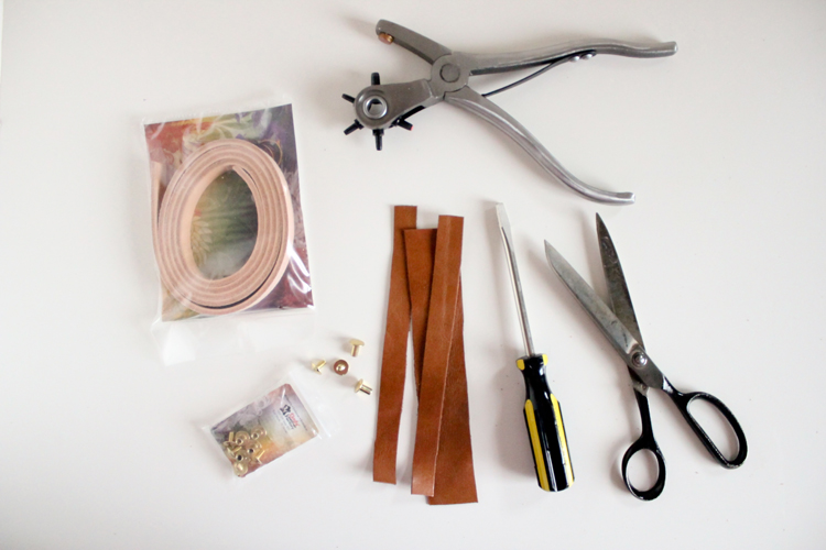 Leather Christmas Ornament // Delia Creates