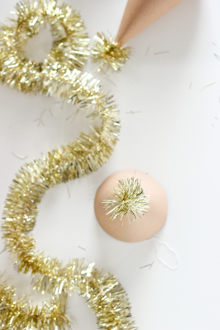 Super easy DIY Tinsel New Year's Eve projects // Delia Creates