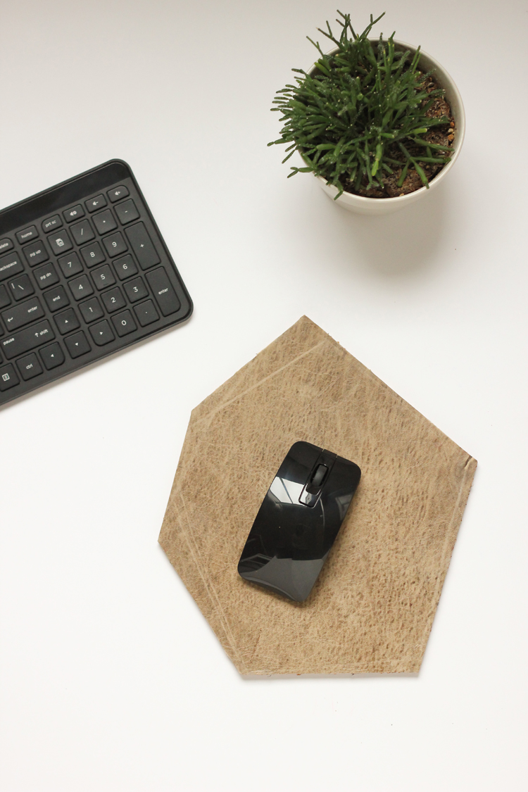 Super easy DIY Geometric Mouse Pad Tutorial // Delia Creates