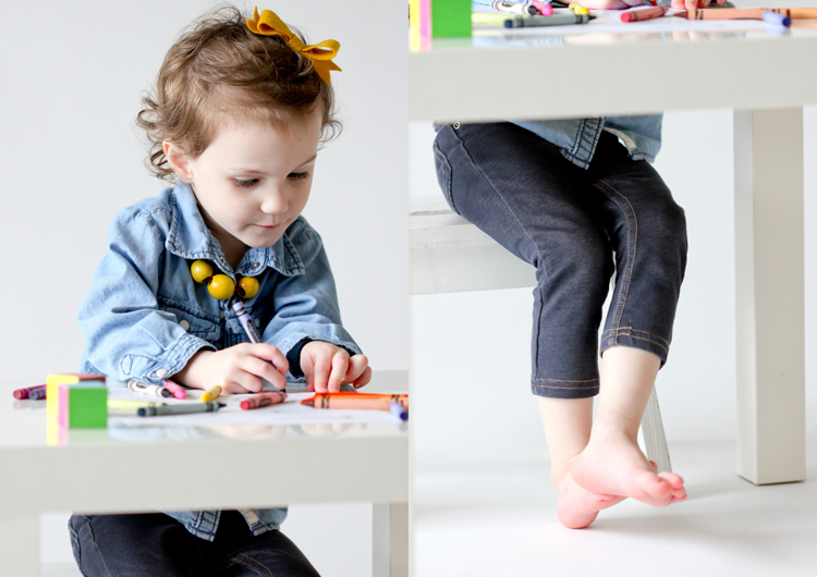Toddler Coloring Dice... fun way to teach kids their colors! // Delia Creates