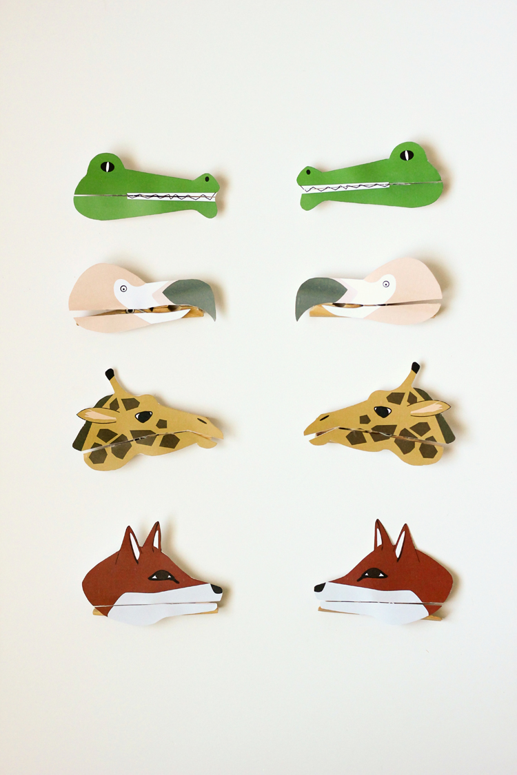 Clothespin Animal Puppets - free printable! // Delia Creates