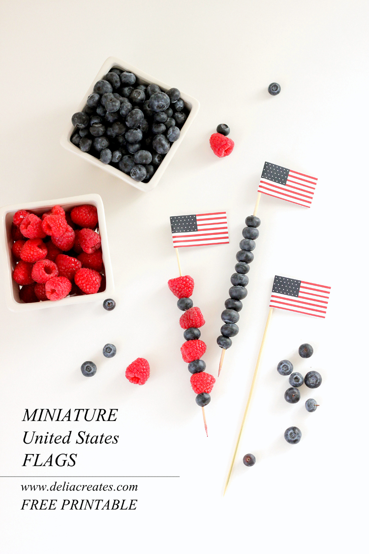 Free Printable Miniature U.S. Flags // Delia Creates