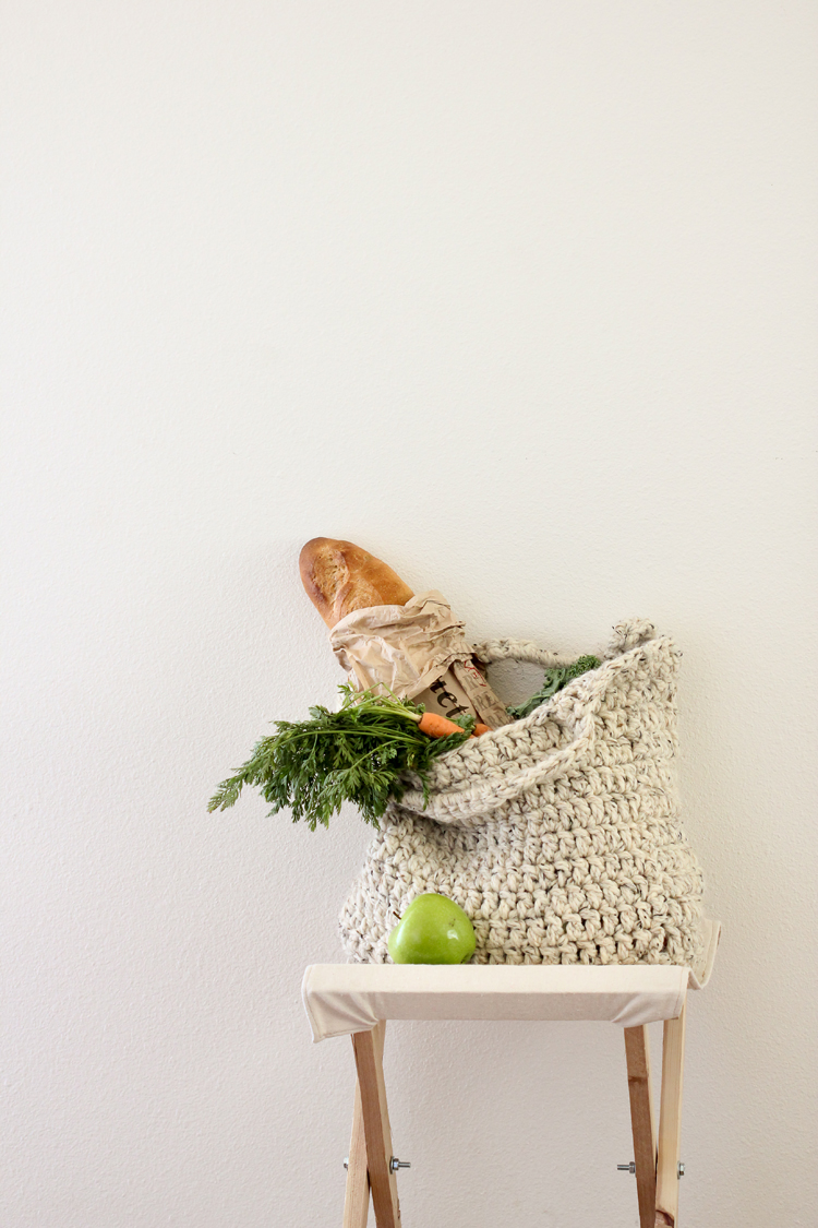 FREE crochet pattern : sturdy market tote // Delia Creates