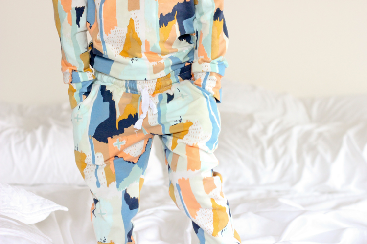 Modern Pajamas in AGF Bound knit fabric // Delia Creates