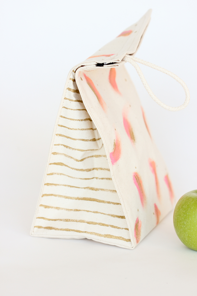 Easy painted canvas lunch sack // Delia Creates