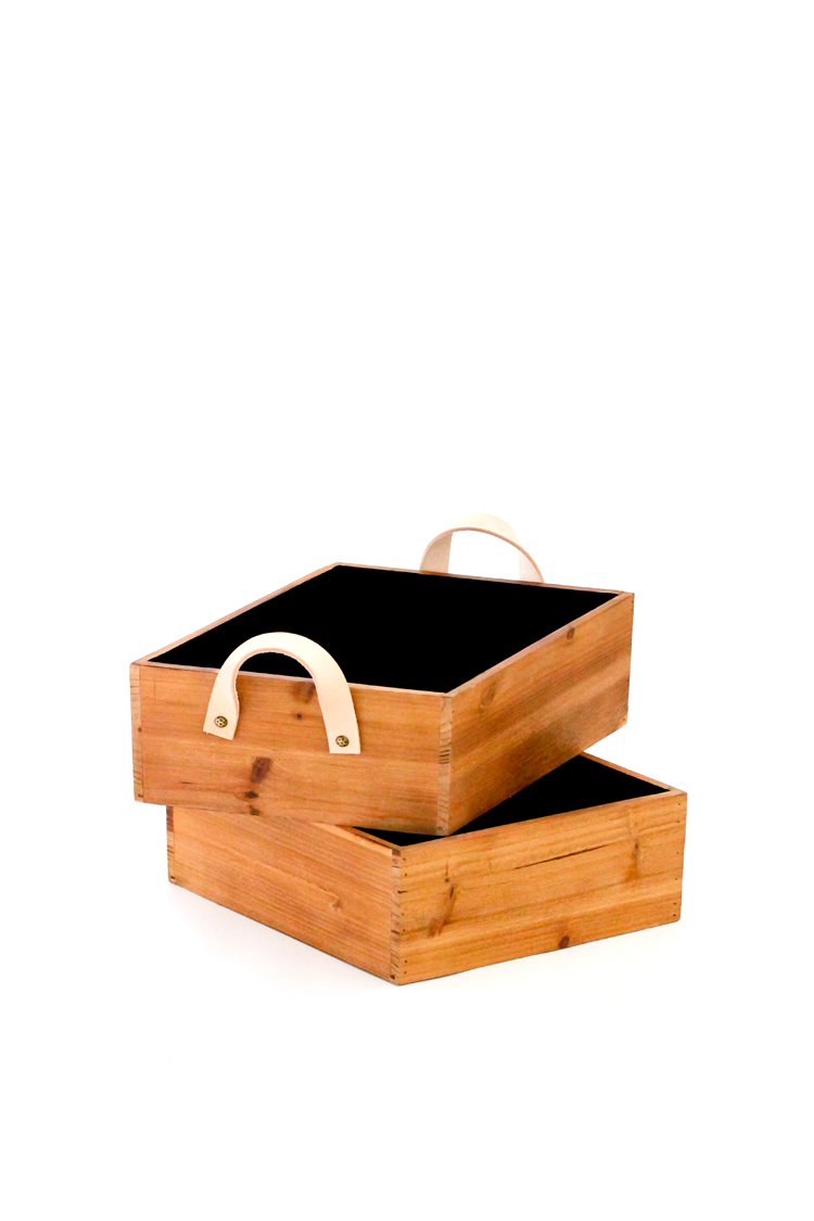 Wood + Leather Basket Tutorial // www.deliacreates.com