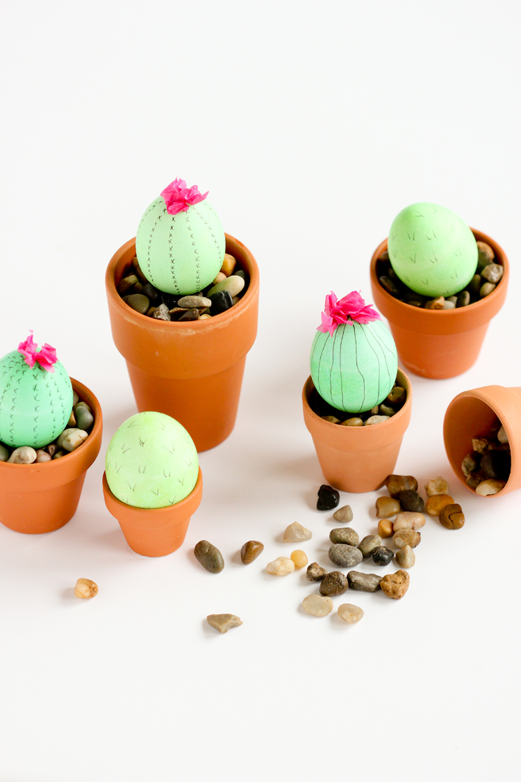Cactus Easter Eggs // www.deliacreates.com