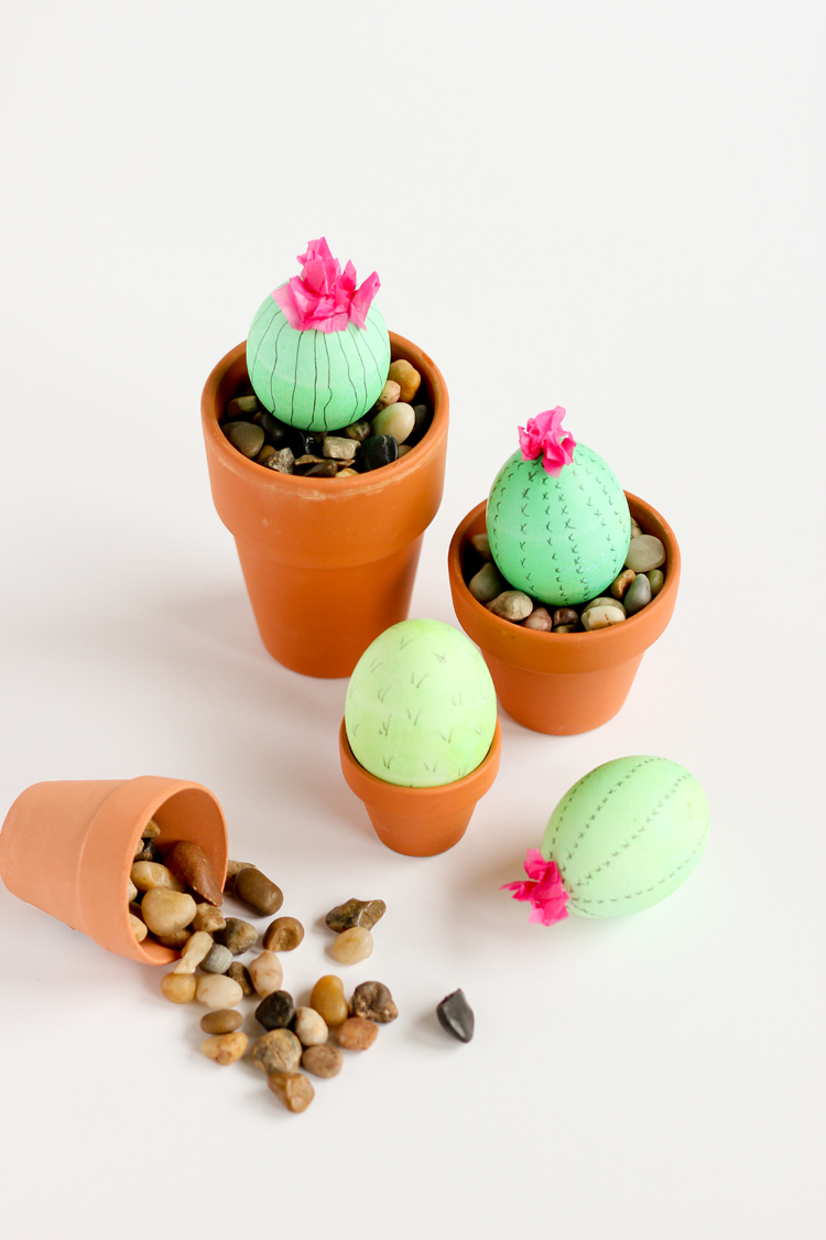 Cactus Easter Eggs // www.deliacreates.com