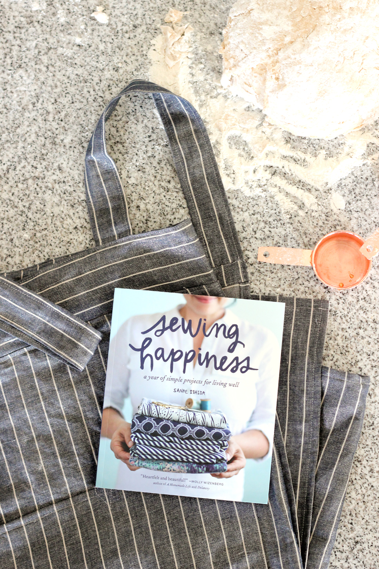 Cross-Back Apron + Sewing Happiness Book Review // www.deliacreates.com