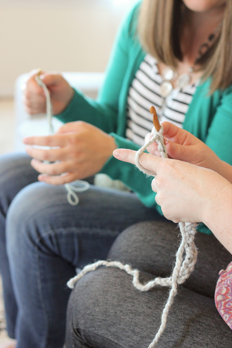 Gather Friends for a Stitch 'n' Flix Party + 15 Easy Crochet Projects // www.deliacreates.com