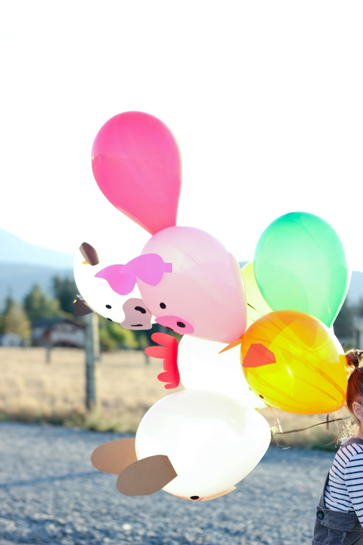 Paper Balloon Farm Animals - Free Cut Files! // www.deliacreates.com