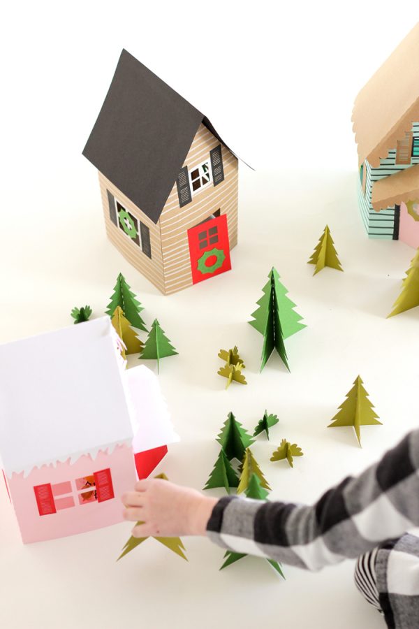 Paper Holiday Houses – free templates!