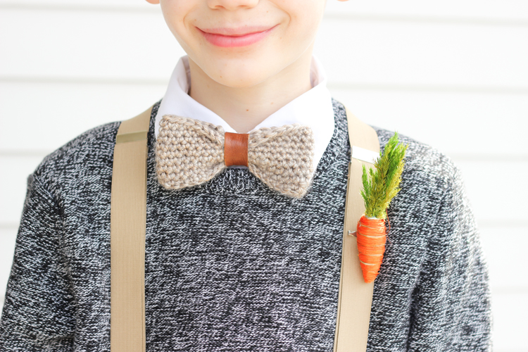 Crochet Basics - How to Single Crochet + Crochet Bow Tutorial // www.deliacreates.com