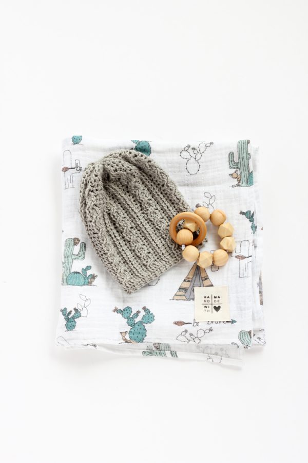 Gauze Swaddle Baby Blanket + DIY Tag TUTORIAL