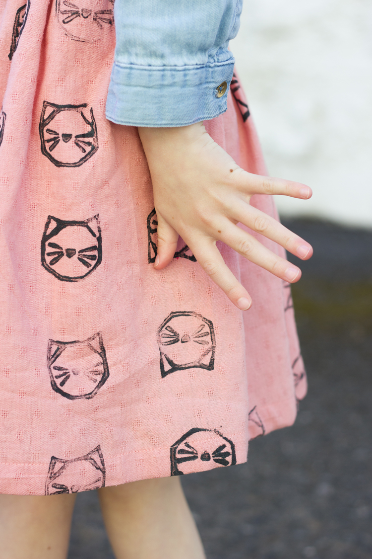 DIY Stamped Kitty Cat Skirt // www.deliacreates.com