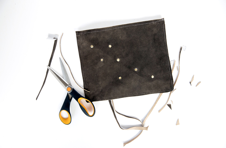 Leather Anemone Clutch - Tutorial + Free Cut Files // www.deliacreates.com
