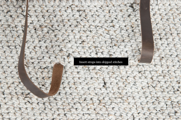Leather Strap Crocheted Tote - FREE PATTERN // www.deliacreates.com