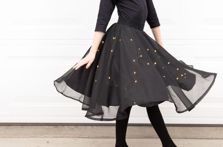 Starry Night Sky Halloween Costume (+ Lighted Skirt Tutorial) // www.deliacreates.com // An easy way to make a skirt light up with LED lights!