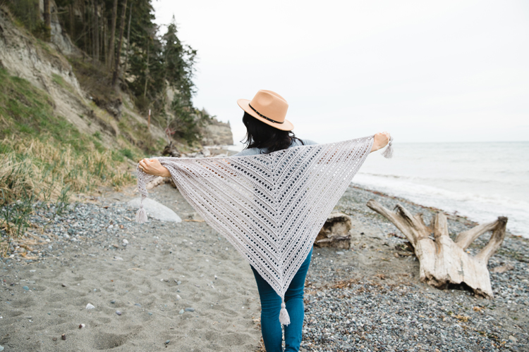 Free Mother's Day Crochet Shawl Pattern // www.deliacreates.com