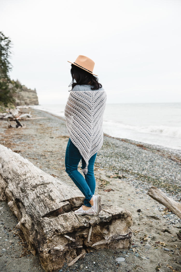 Free Mother's Day Crochet Shawl Pattern // www.deliacreates.com