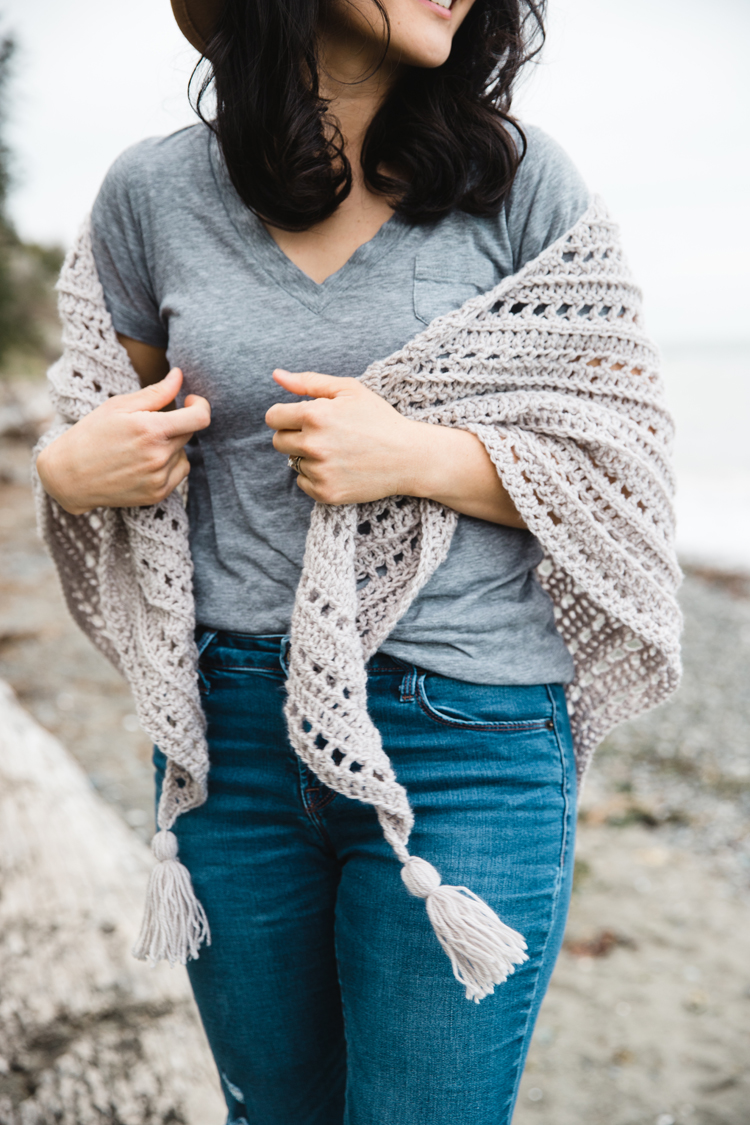 Free Mother's Day Crochet Shawl Pattern // www.deliacreates.com