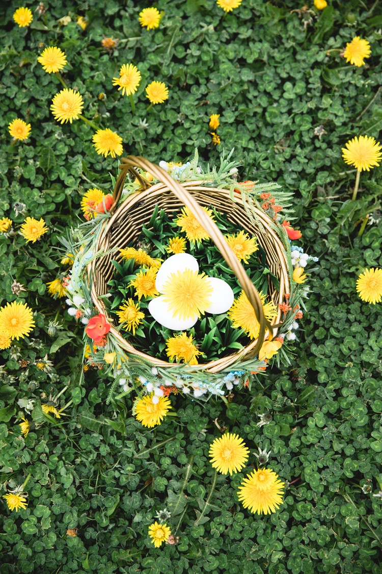Floral Easter Basket // www.deliacreates.com