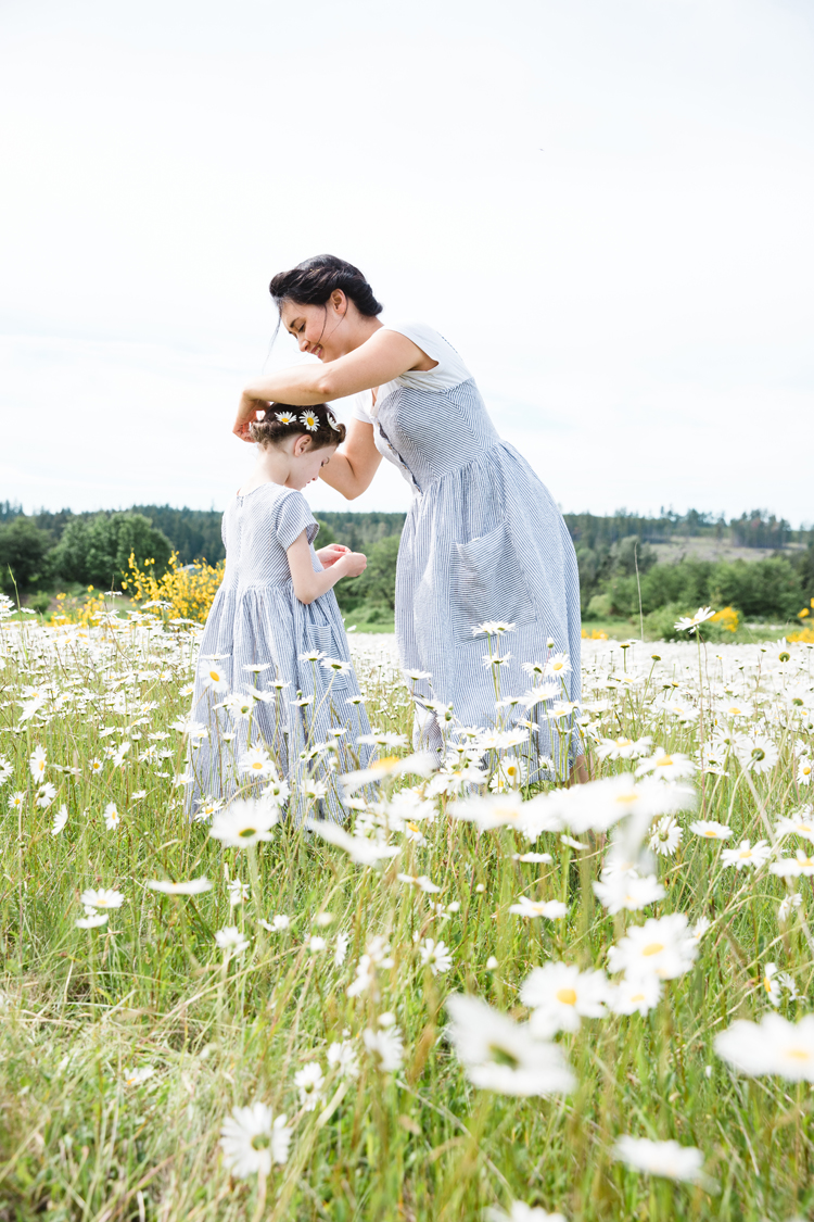 Mommy and Me Dresses in Daisy Fields // www.deliacreates.com // Jessica Dress + Geranium Dress sewing pattern reviews