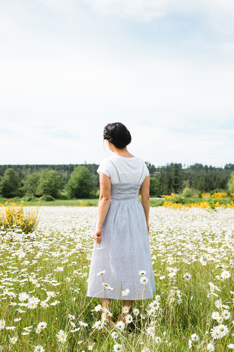 Mommy and Me Dresses in Daisy Fields // www.deliacreates.com // Jessica Dress + Geranium Dress sewing pattern reviews