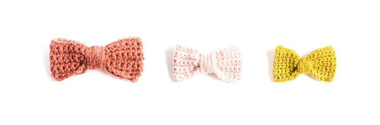 Crochet Basics - How to Single Crochet + Crochet Bow Tutorial // www.deliacreates.com