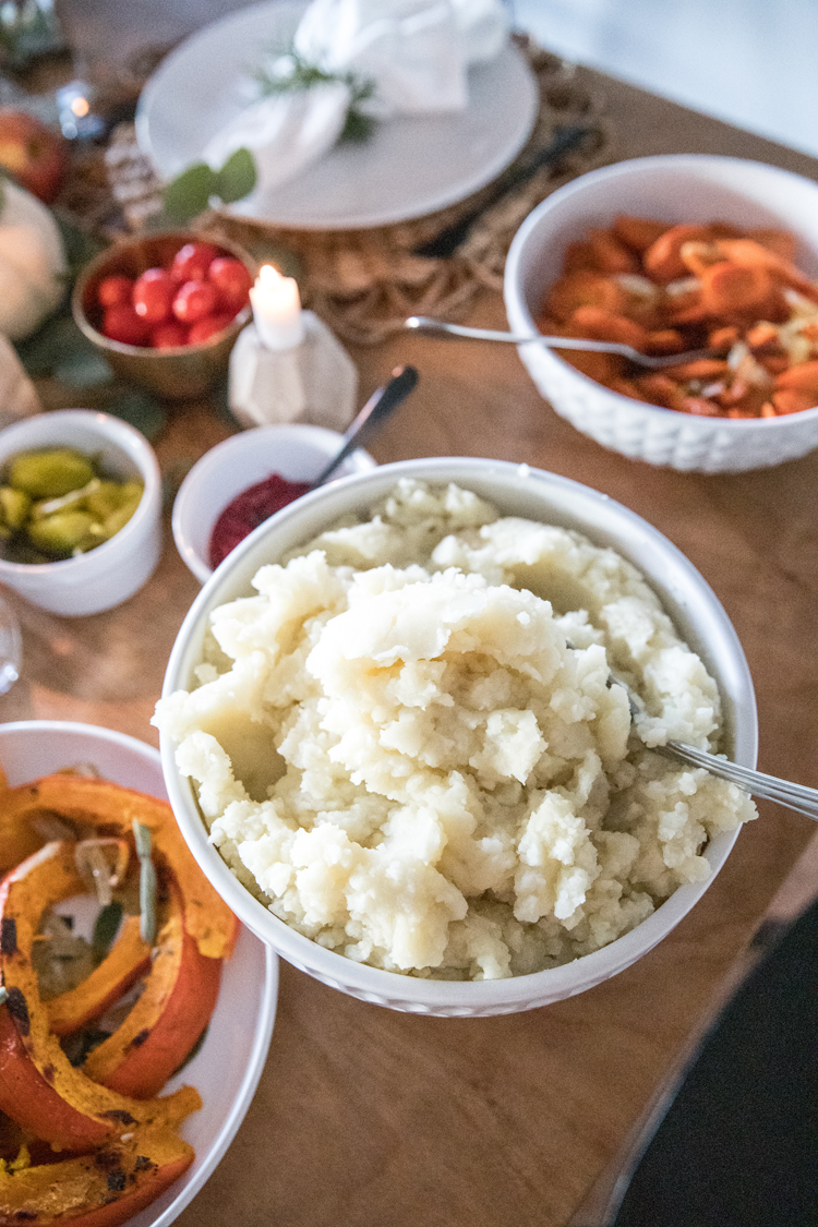 Allergy Friendly Thanksgiving Dinner // Dairy Free Mashed Potato Recipe // www.deliacreates.com