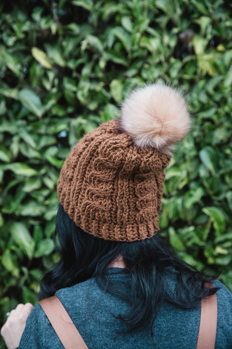 How to Add a Removable Fur Pom // www.deliacreates.com