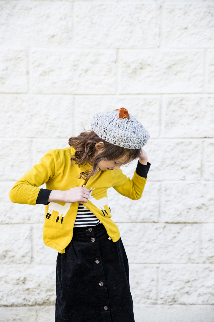 Crochet Basics: Free Beret Pattern! // video tutorial on how to crochet in the round - great for beginners! // www.deliacreates.com