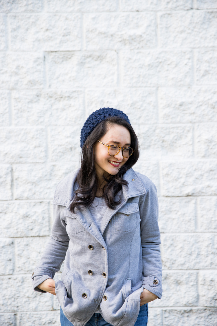 Crochet Basics: Free Beret Pattern! // video tutorial on how to crochet in the round - great for beginners! // www.deliacreates.com