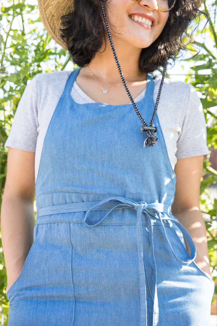 Tapered Denim Burnside Bibs // www.deliacreates.com