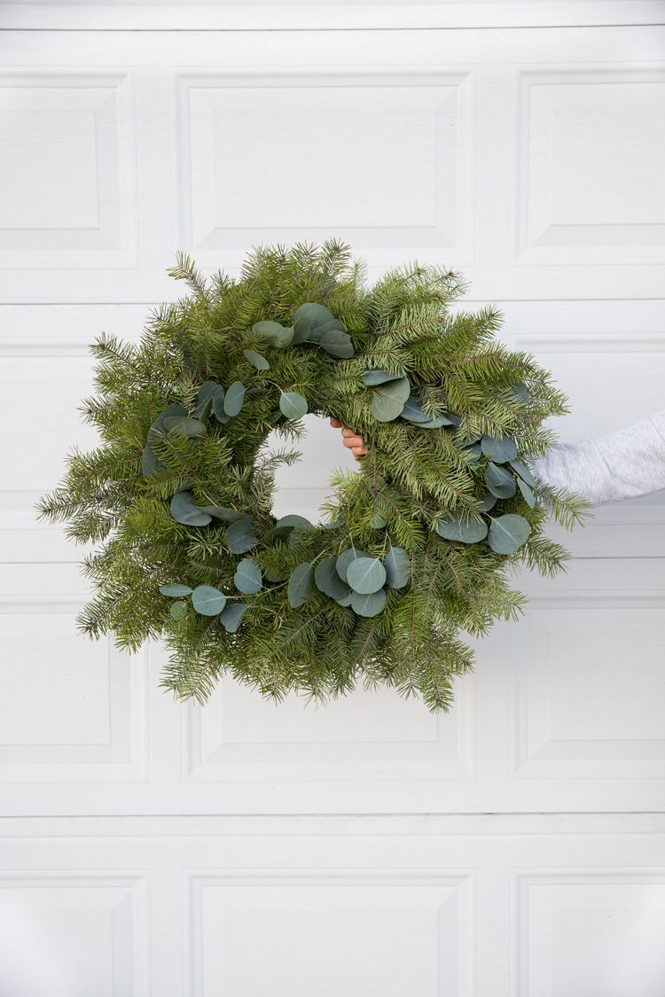 Easy Evergreen Wreath Video Tutorial // www.deliacreates.com