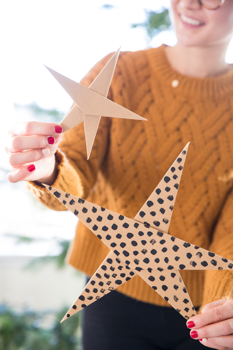 {almost} Origami Paper Stars - video tutorial! // www.deliacreates.com