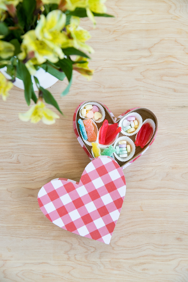 Cereal Box Candy Heart Box - free template // www.deliacreates.com