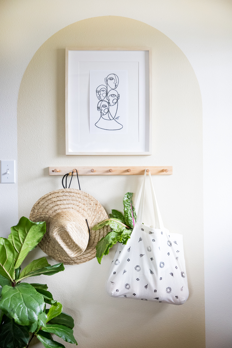 Make kid's drawings into a stamped tote for Mother's Day! // www.deliacreates.com
