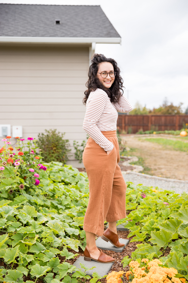 Two Meadowoods + A Rose // sewing pattern and fabric info at www.deliacreates.com