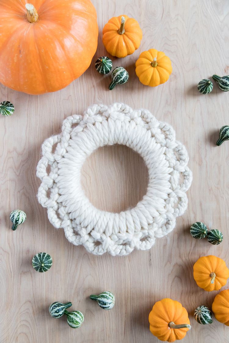 Easy Crochet Wreath Tutorial // www.deliacreates.com
