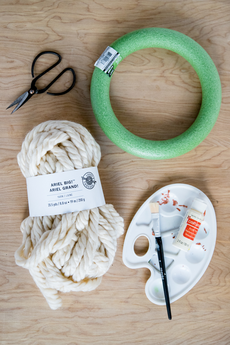 Easy Crochet Wreath Tutorial // www.deliacreates.com